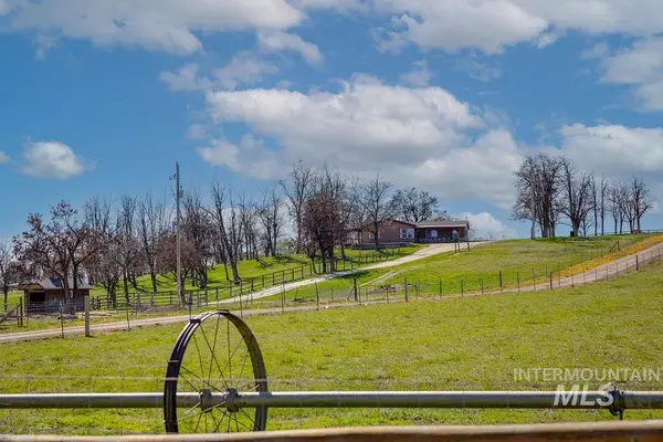 7370 Sagebrush Lane, Caldwell, ID 83607