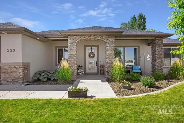 225 Slate Springs Ct, Kimberly, ID 83341