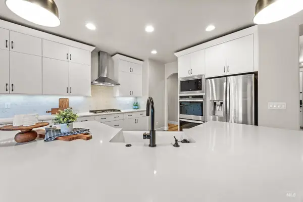 1005 E Trophy St, Kuna, ID 83634