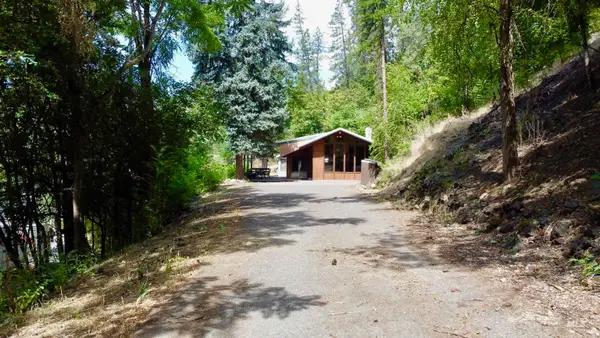 704 Floyd Avenue, Orofino, ID 83544
