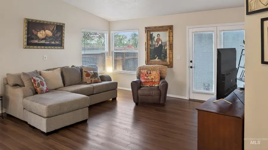 5222 N Joe Robbie Ave, Boise, ID 83713 - #2