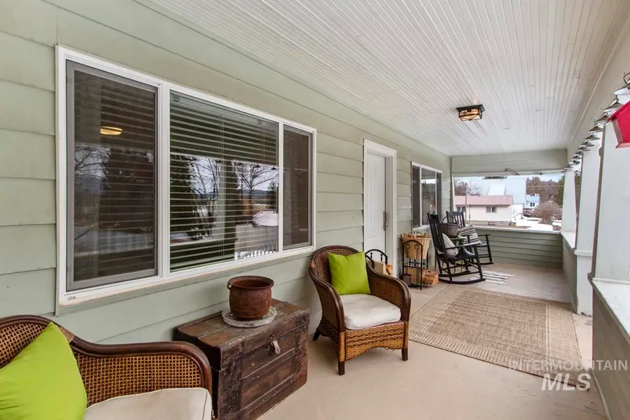 202 S School Street, Cascade, ID 83611 - #3