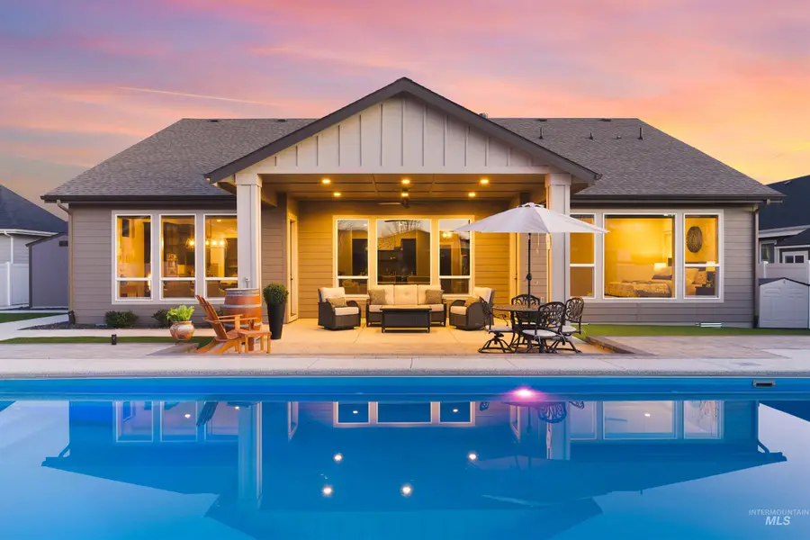 8272 W Sparks Lake Dr, Boise, ID 83714 - #2