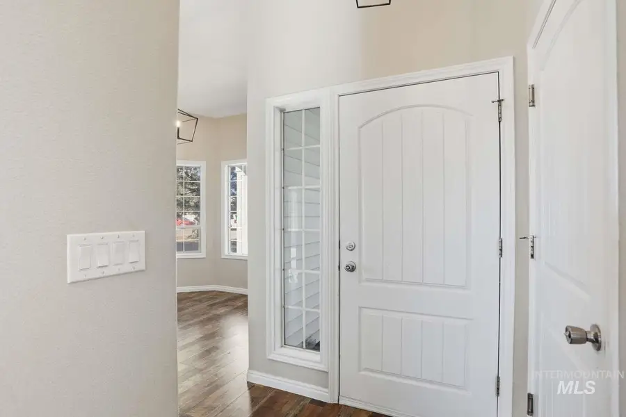 1350 N Massey Ave, Kuna, ID 83634 - #3