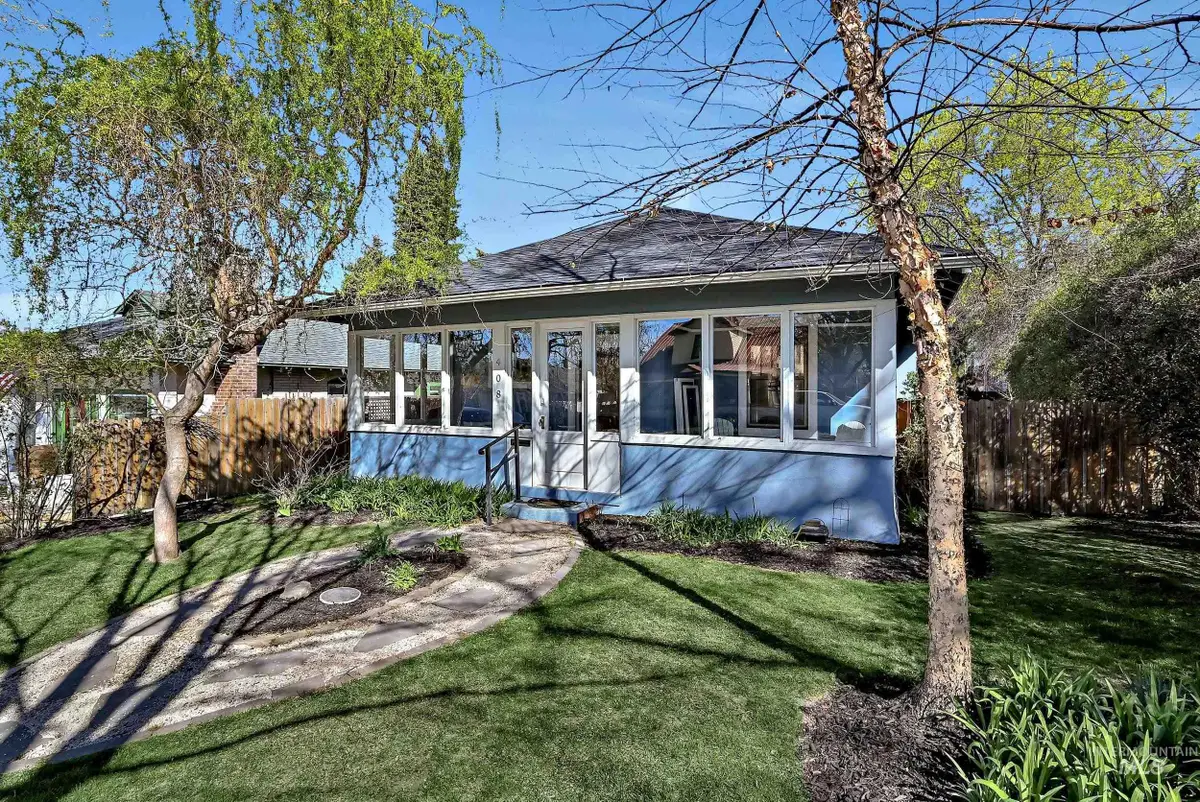 408 W Resseguie St, Boise, ID 83702 - #1