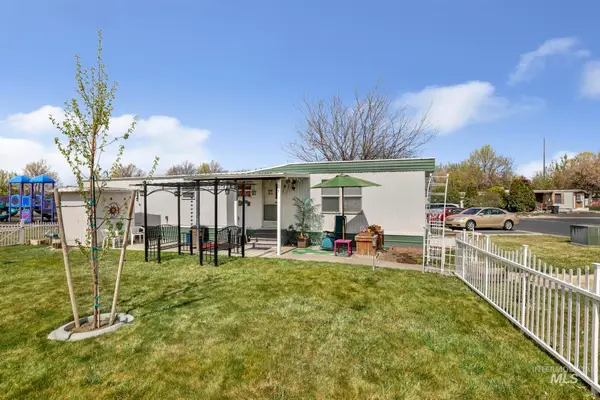 198 South Hills Rd #45, Twin Falls, ID 83301