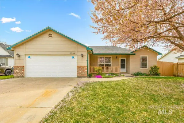 7395 Brigeport Dr, Nampa, ID 83687