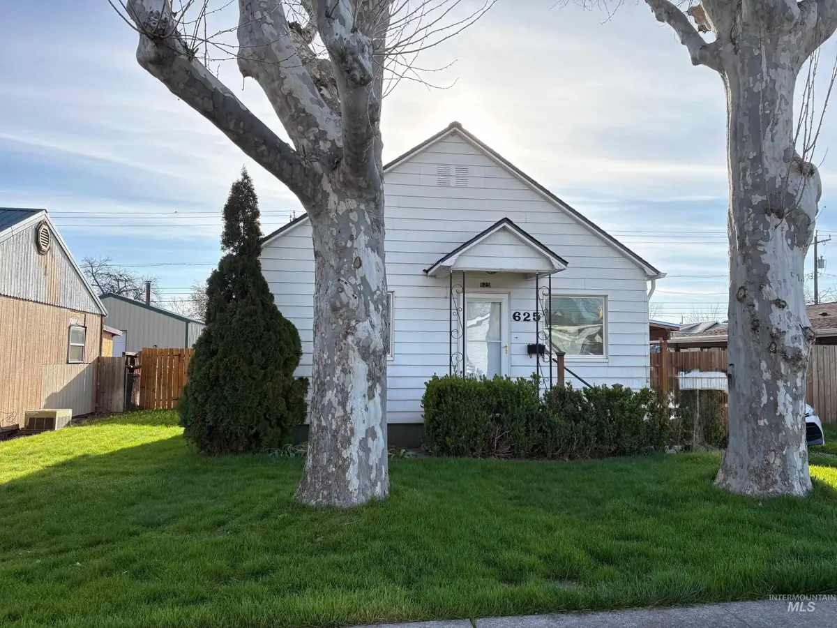 625 10th Street, Clarkston, WA 99403 - #1