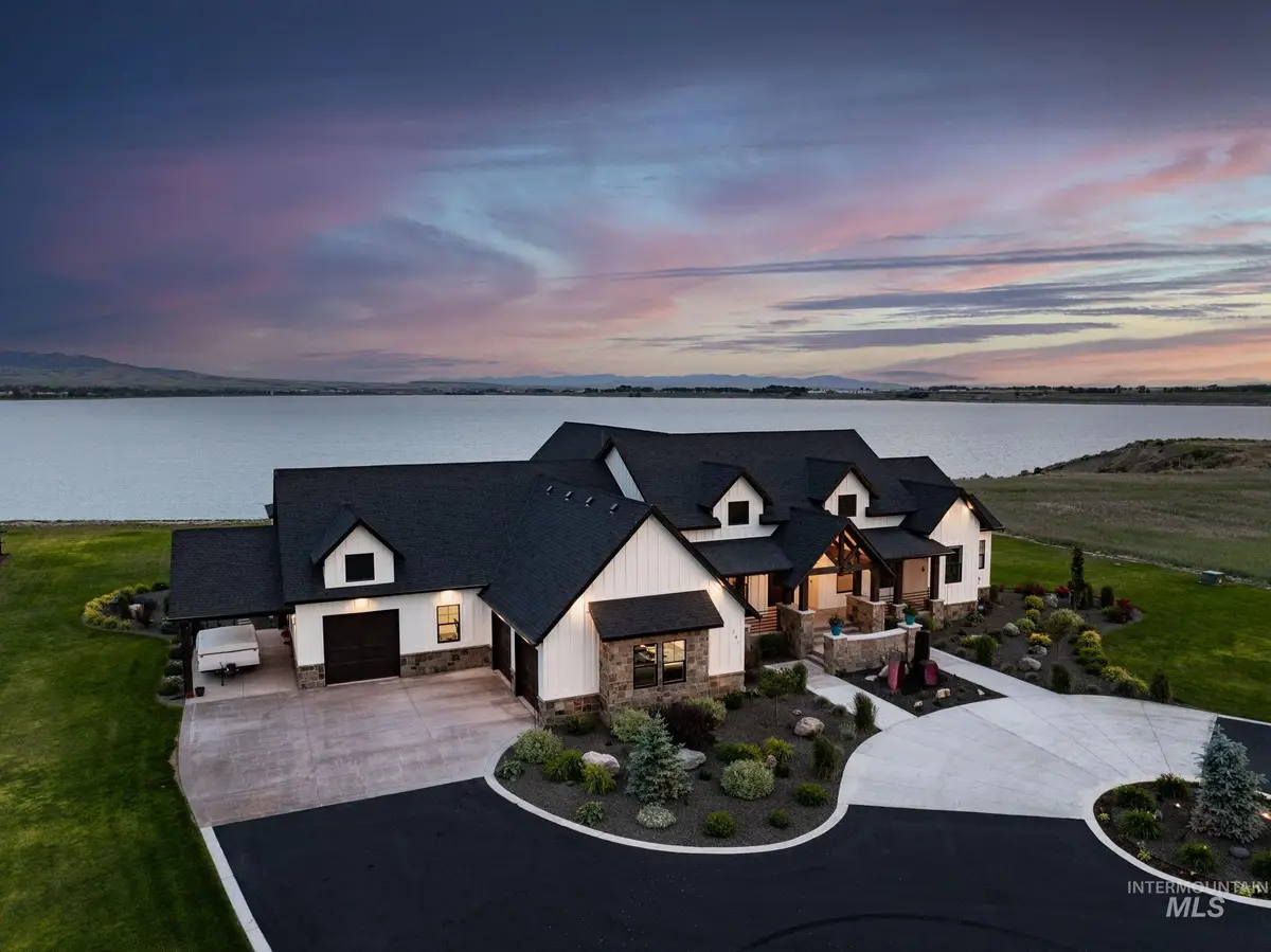 281 Lakeshore Dr, American Falls, ID 83211 - #1