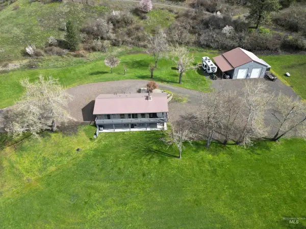 131 Beaver Nob Dr, Kamiah, ID 83536