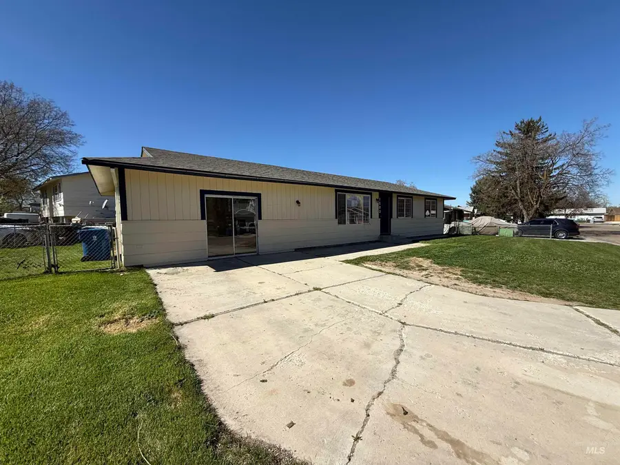 1203 Sweetwood Cir, Nampa, ID 83651 - #2