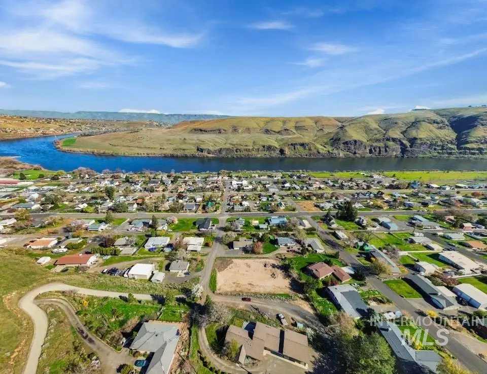 321 Pierce St., Asotin, WA 99402 - #1