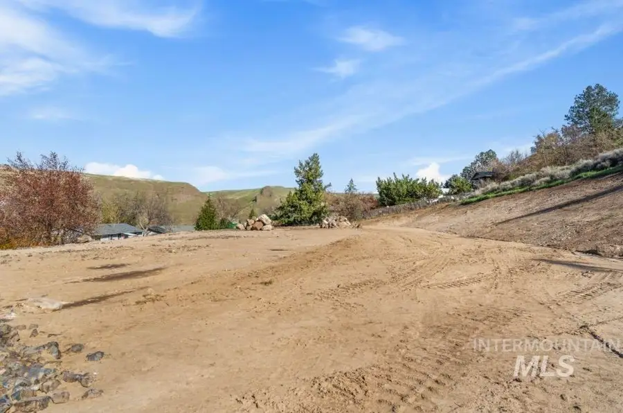 321 Pierce St., Asotin, WA 99402 - #3