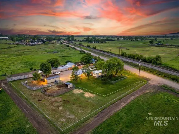 9228 Washoe Rd, Payette, ID 83661