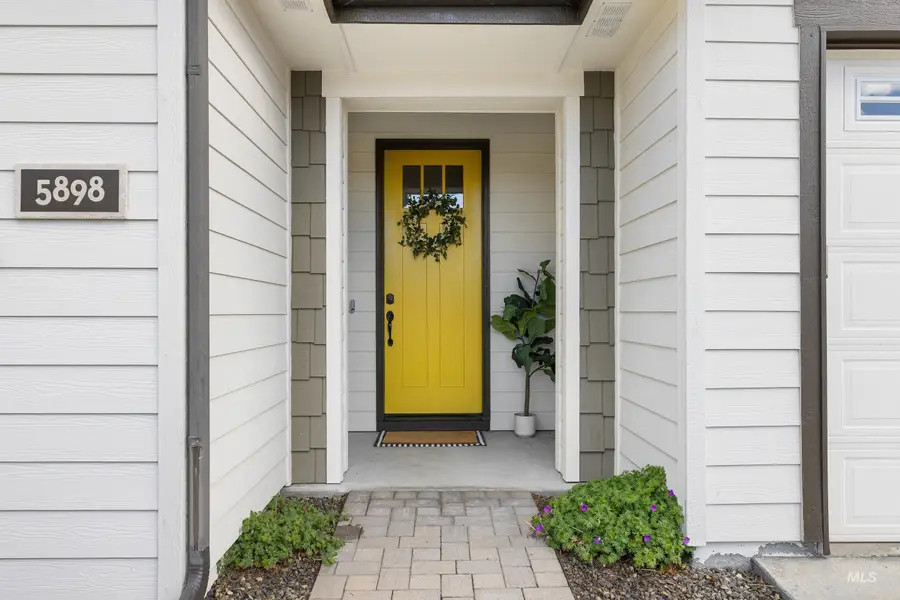 5898 W Galloway St, Boise, ID 83714 - #2