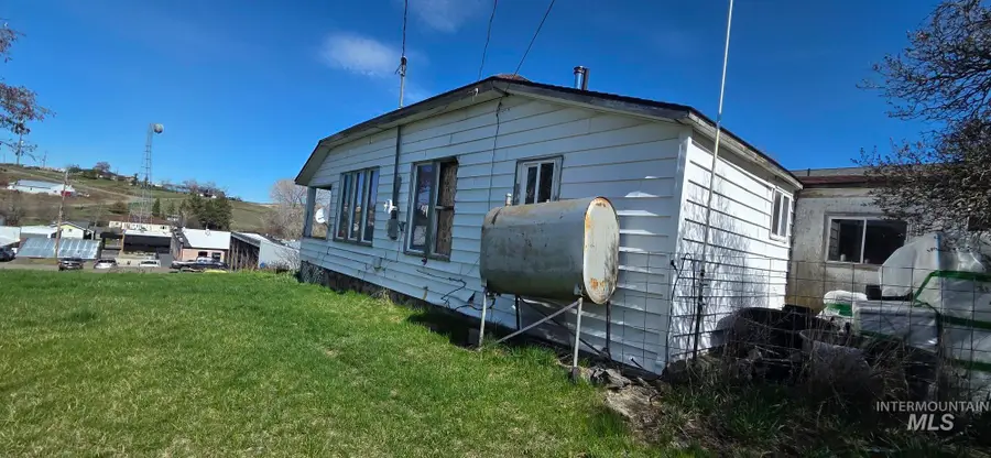 405 1st S Street, Cottonwood, ID 83522 - #3