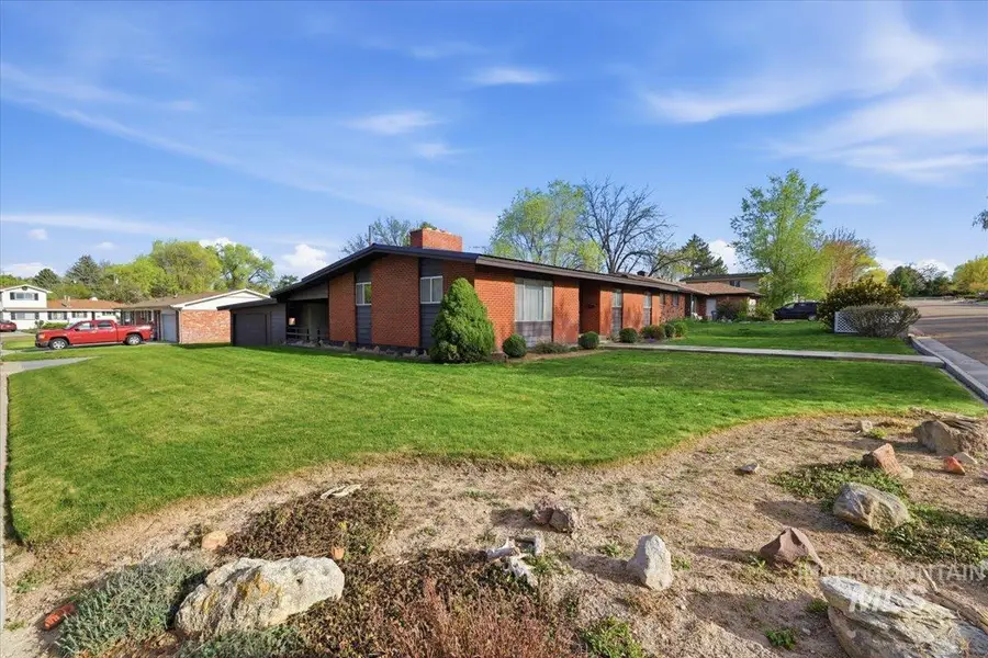 2001 Ray St, Caldwell, ID 83605 - #2