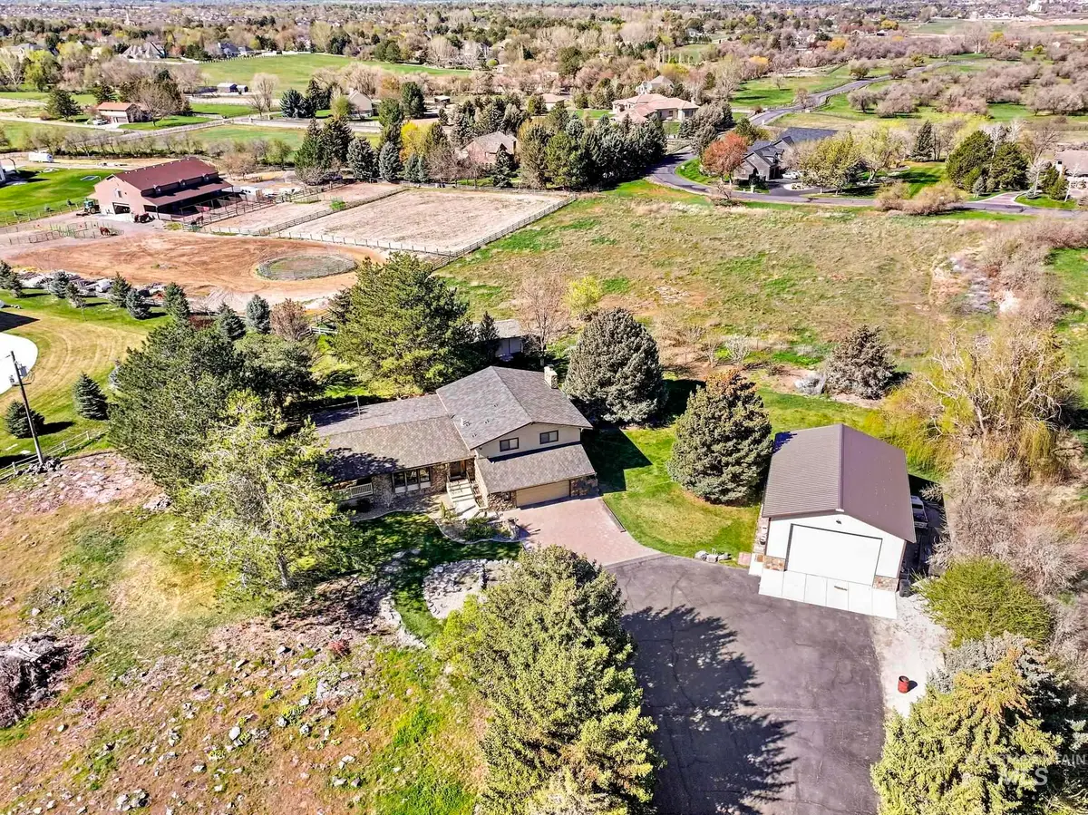 4055 N Canyon Ridge Dr, Twin Falls, ID 83301 - #1