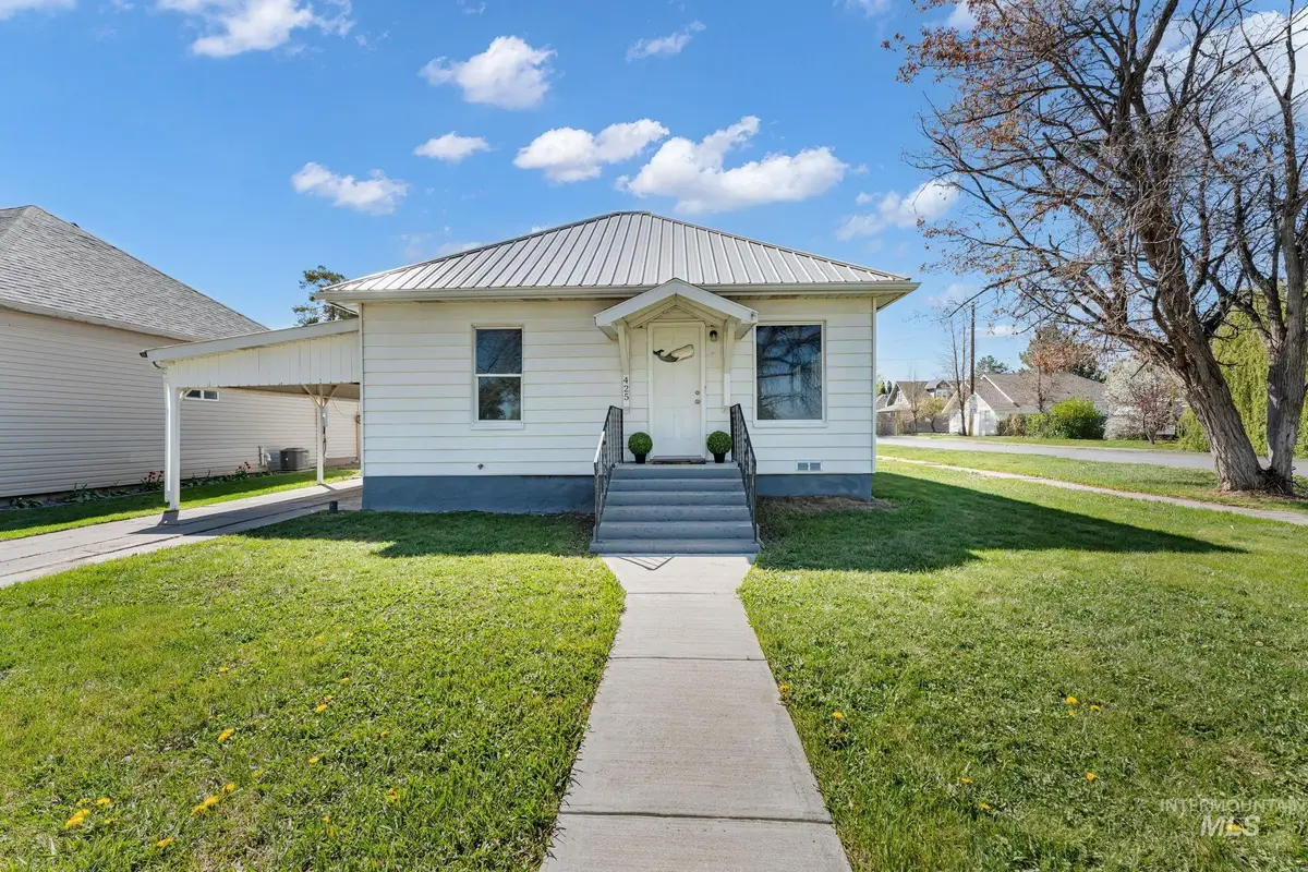 425 6th Street, Filer, ID 83328 - #1