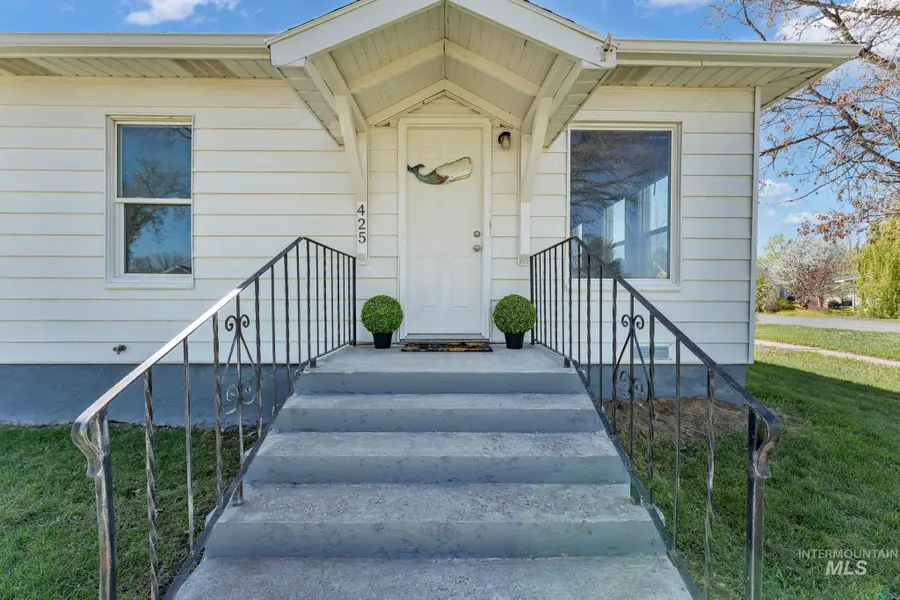 425 6th Street, Filer, ID 83328 - #2