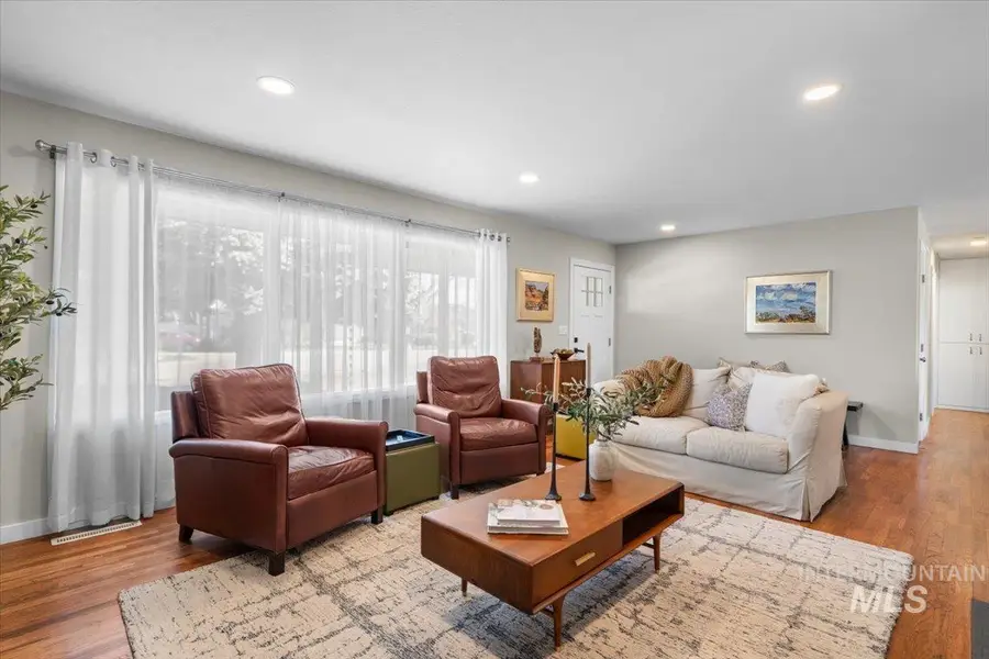 4813 W Hillcrest Dr., Boise, ID 83705 - #2