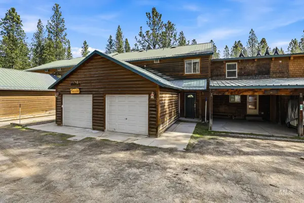 35 Sunrise Dr, Garden Valley, ID 83622