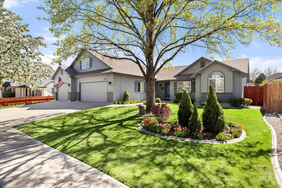 2915 E Green Canyon Dr, Meridian, ID 83642 - #2