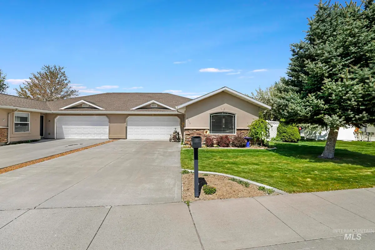 2515 Whispering Pine Dr, Twin Falls, ID 83301 - #1