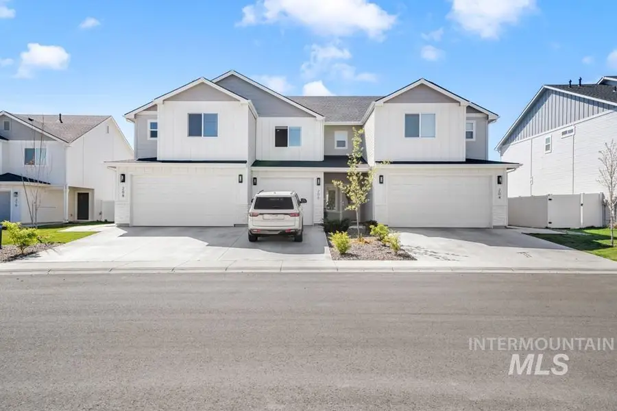 208 NE 3rd, Fruitland, ID 83619 - #2