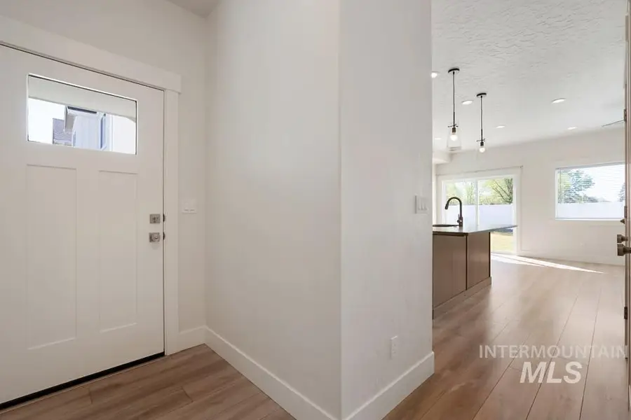 208 NE 3rd, Fruitland, ID 83619 - #3