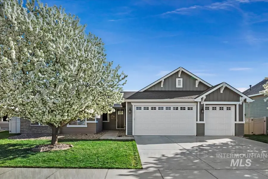 2229 W Bellagio Dr, Meridian, ID 83646 - #2
