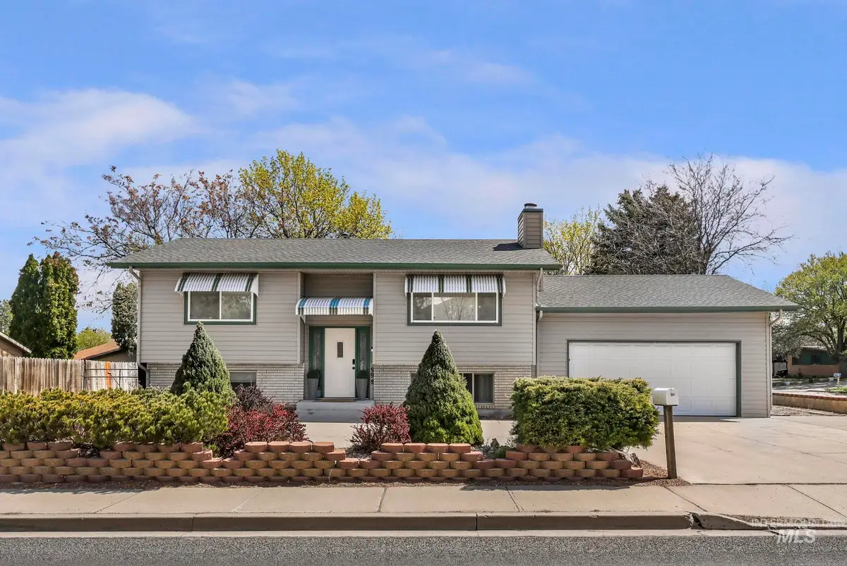 998 N Locust, Twin Falls, ID 83301 - #1