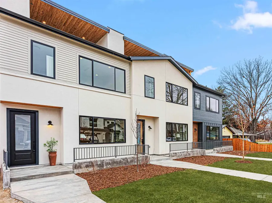 3357 W Whimbrel Lane #End Unit, Boise, ID 83703 - #2