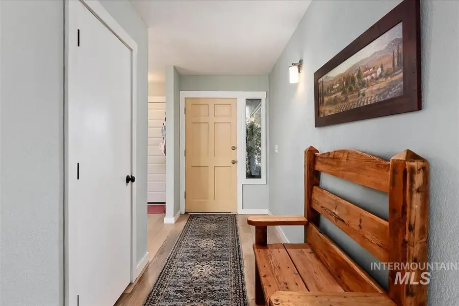 206 N Northview Dr, Eagle, ID 83616 - #2