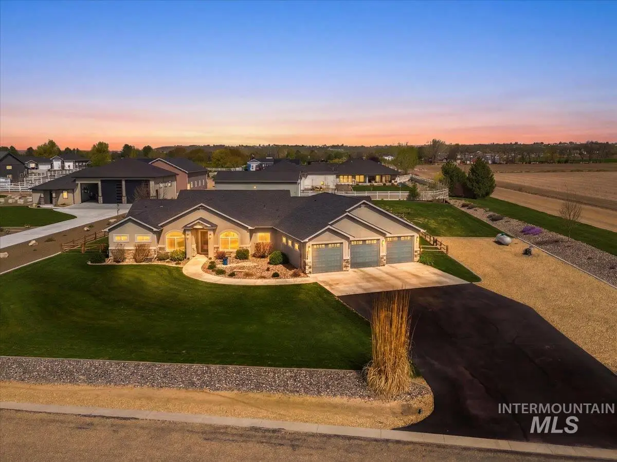 28024 Rivers Edge St, Wilder, ID 83676 - #1