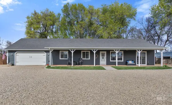 27 N Pit Lane, Nampa, ID 83687