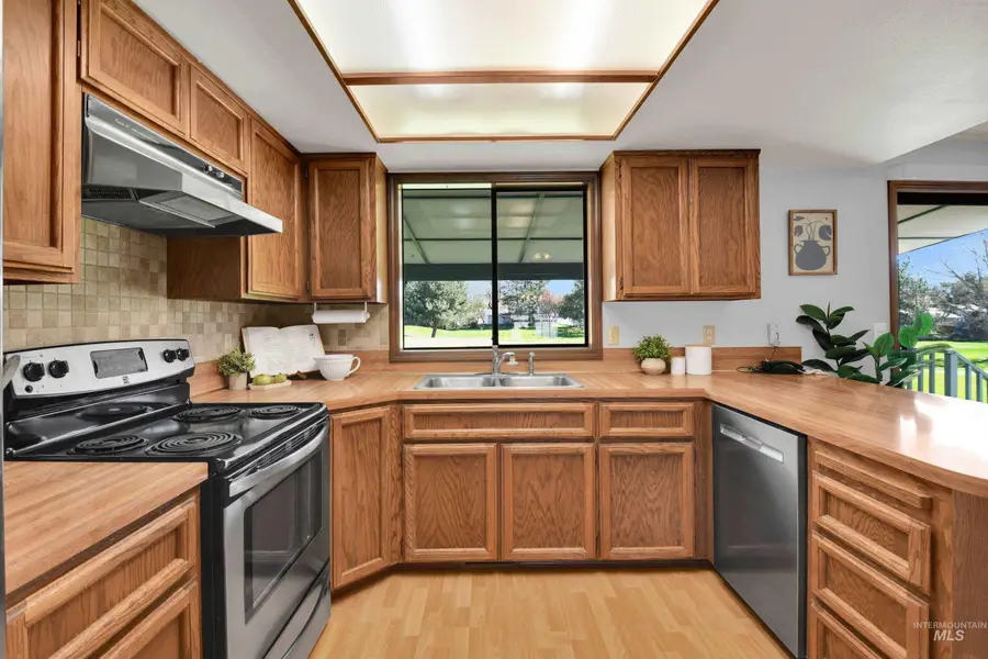 1238 N Eagle Hills Way, Eagle, ID 83616 - #2