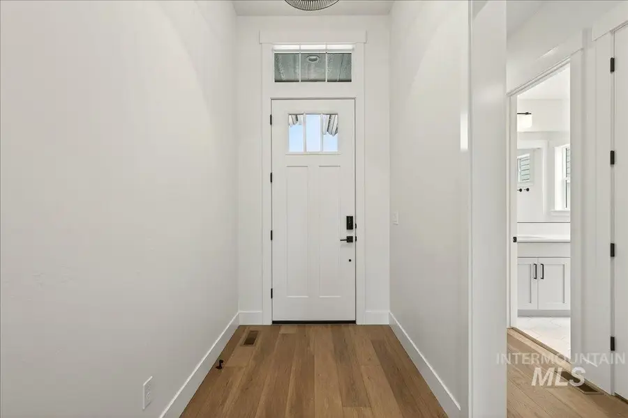 844 E Escalation St, Meridian, ID 83642 - #3