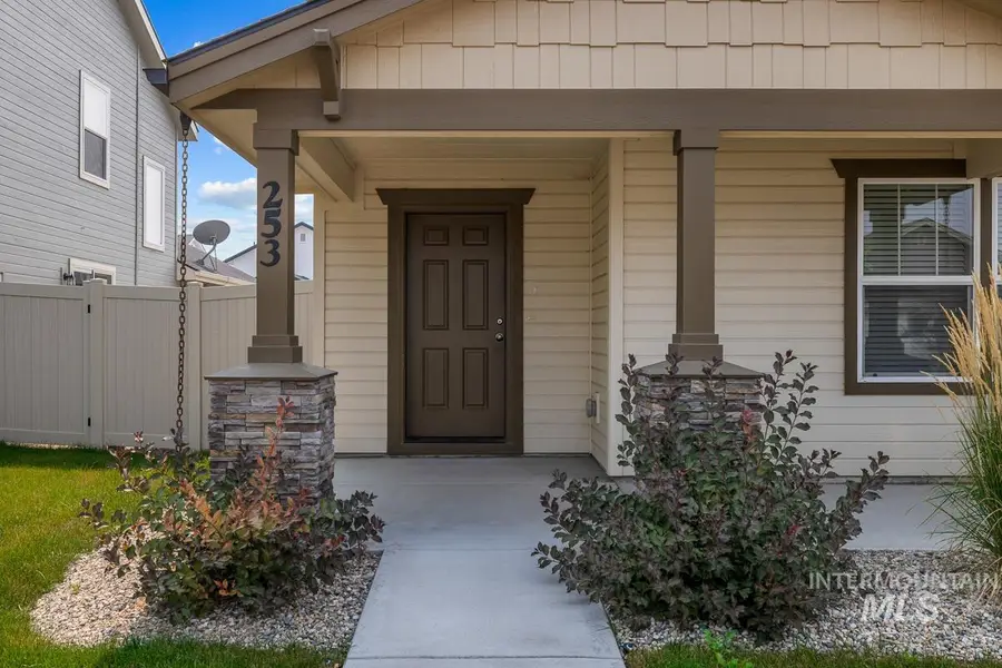 253 W Wanda, Meridian, ID 83646 - #3