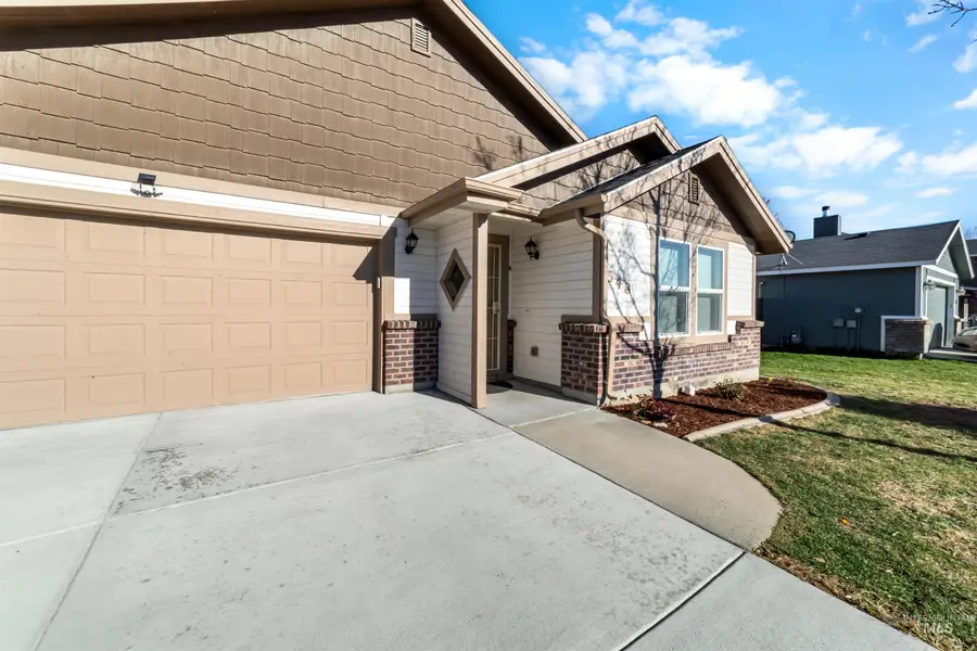 548 N Ripplerock Pl, Star, ID 83669 - #3