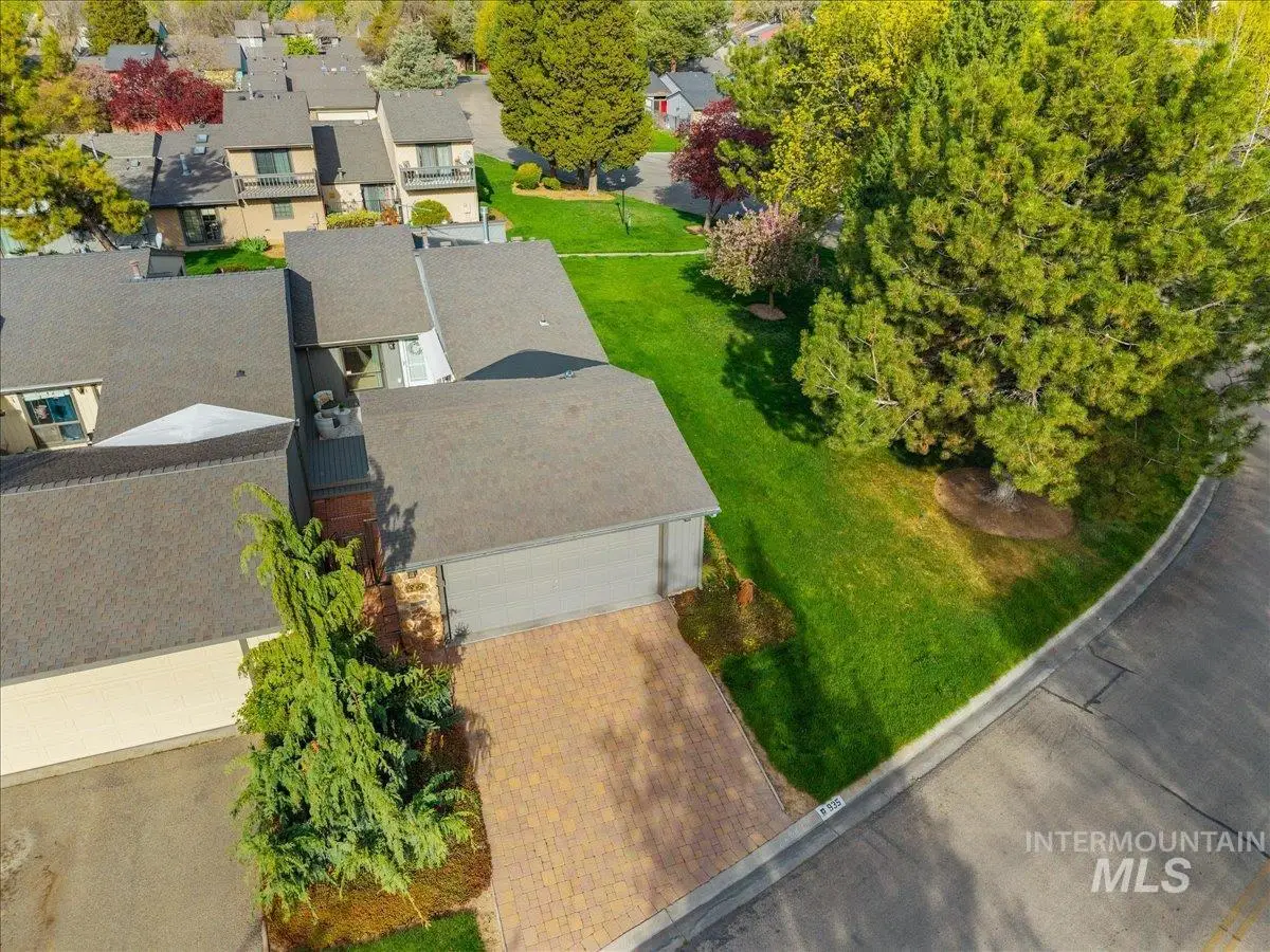 935 N Camelot Dr, Boise, ID 83704 - #1