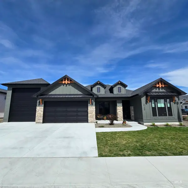 2120 E Thea Dr, Kuna, ID 83634
