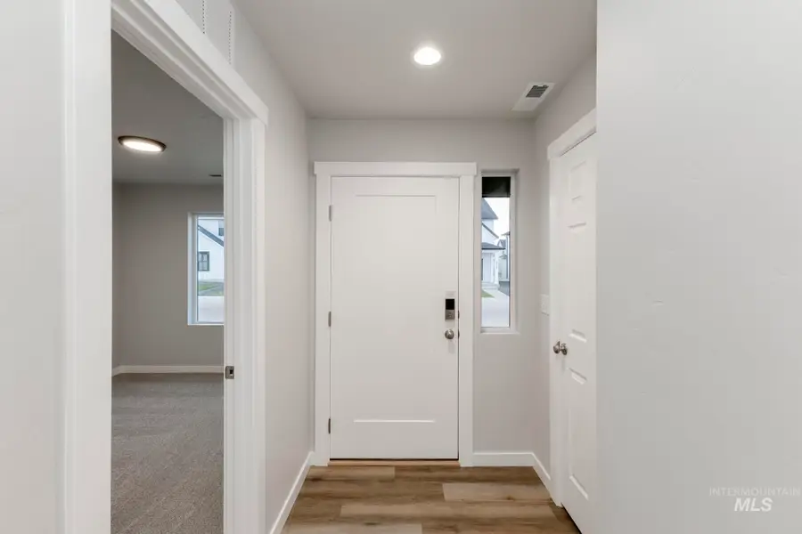 6629 W Redwood Creek Dr, Meridian, ID 83646 - #2