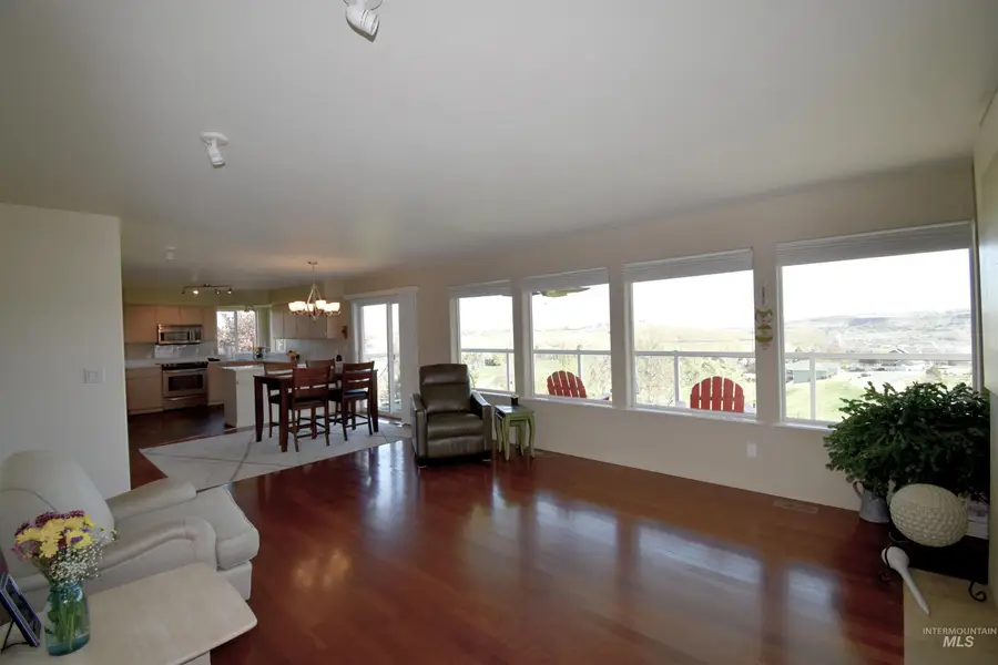 2016 Pleasant View Court, Clarkston, WA 99403 - #2