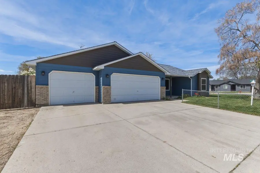 1925 N Hillmont Ave, Meridian, ID 83646 - #2