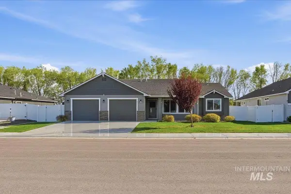 260 Stagecoach Ave, Fruitland, ID 83619