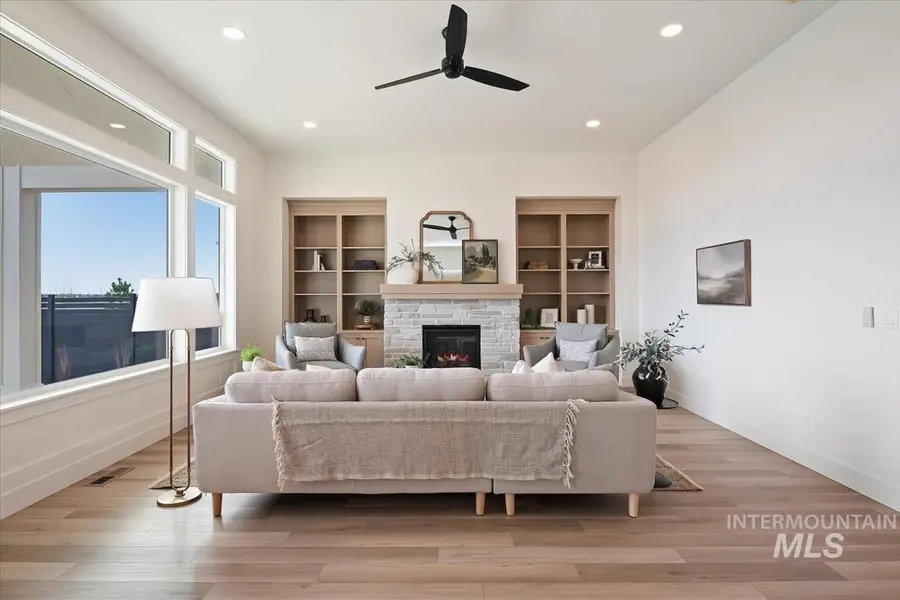 2131 N Buhrstone Ave, Eagle, ID 83616 - #2