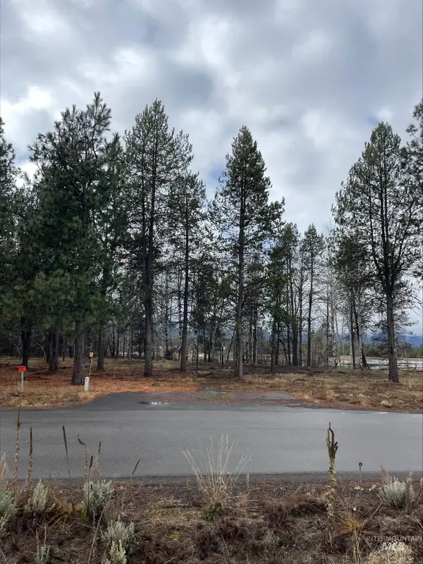 13055 Dawn Drive, Donnelly, ID 83615