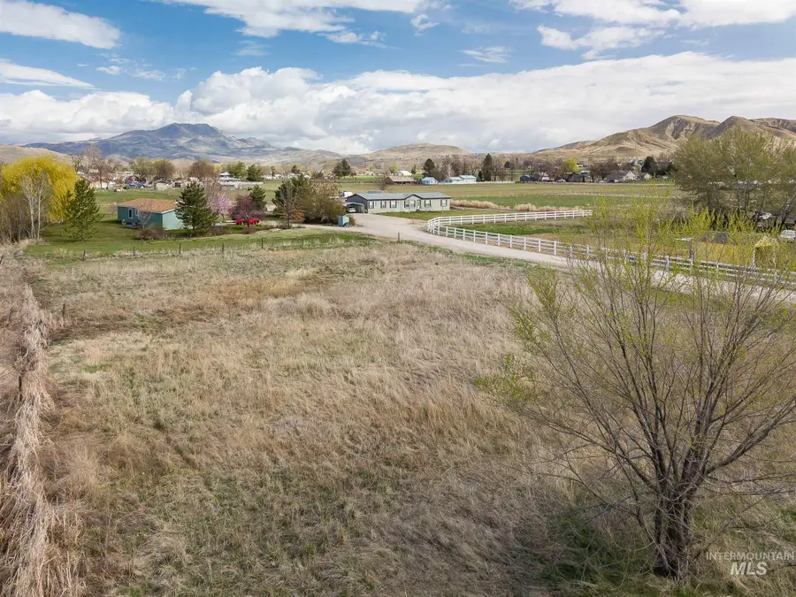 27xx E Main St, Emmett, ID 83617 - #2