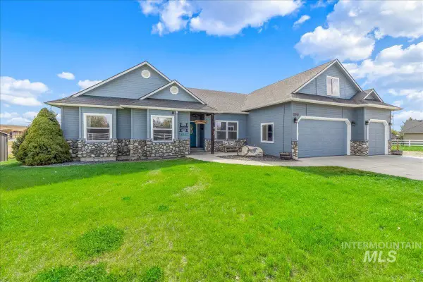 25940 Lansing Ln, Middleton, ID 83644